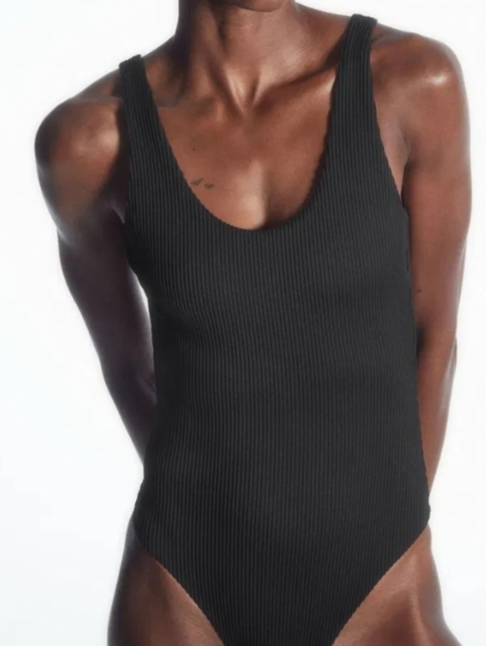 Cos  Scoop-Neck Ribbed Swimsuit  Ribbed Scoop Neck Bodysuit Black Size Large